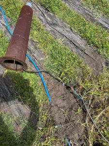 BORNE LUMINEUSE SANS RACCORDEMENT CORRECTE ET FOURMIES